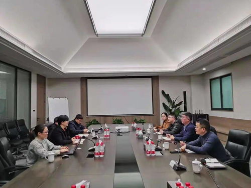 巧搭線(xiàn)送服務(wù) 科技創(chuàng)新驅(qū)動(dòng)信息技術(shù)咨詢(xún)助力企業(yè)發(fā)展