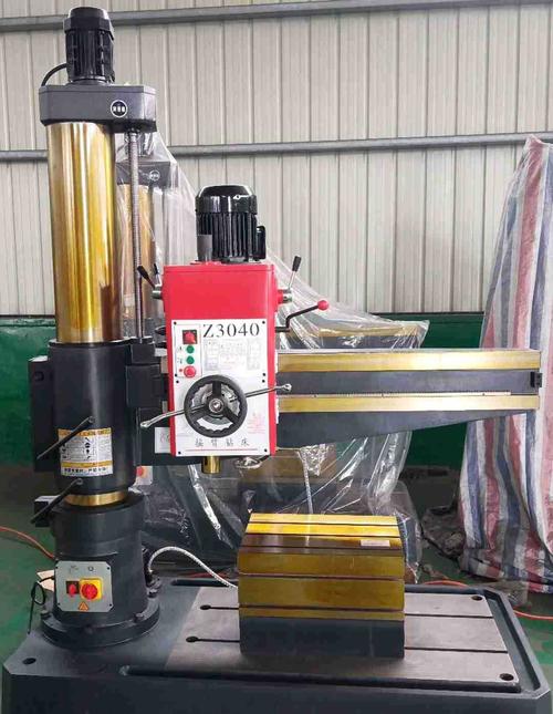 廠家銷售搖臂鉆床3050機(jī)械鎖緊自動(dòng)升降齒輪變速搖臂導(dǎo)軌長(zhǎng)度1600
